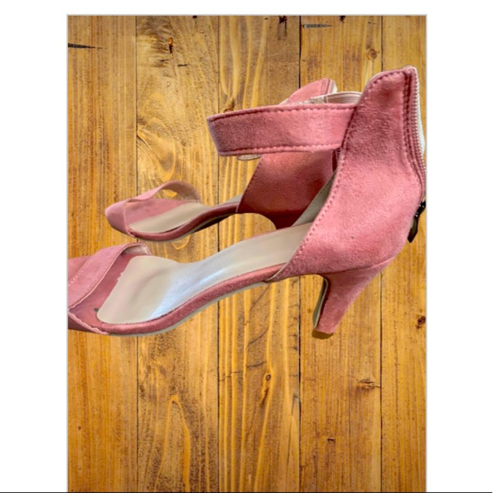 Open Toe/ zip in back sandals